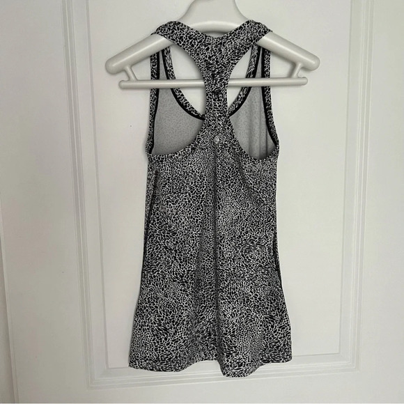 Lululemon Cool  Racerback II *Nulu size 4 - Picture 10 of 10